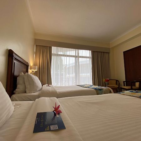 Hotel Golden Tulip Daressalam Exterior foto