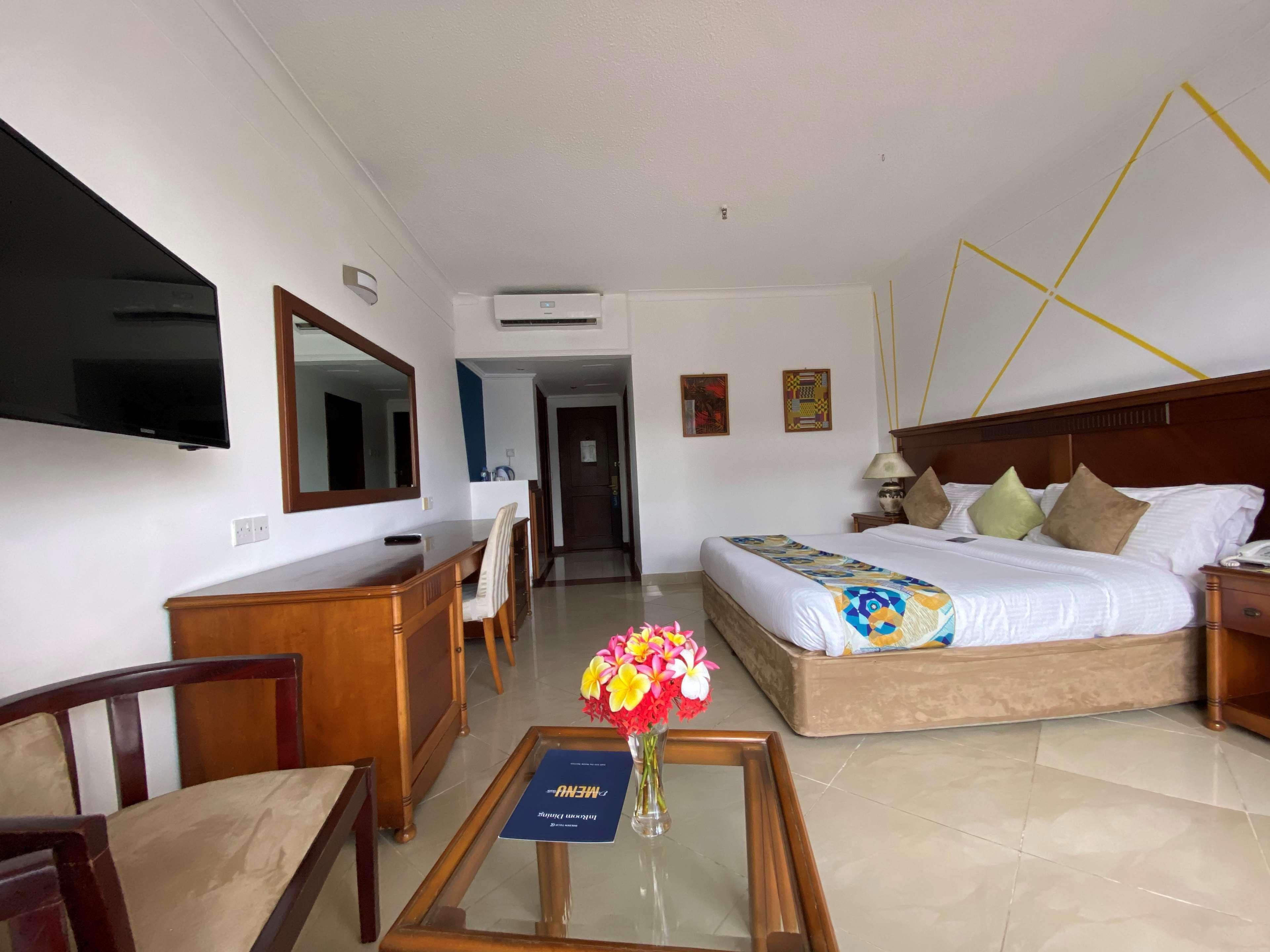 Hotel Golden Tulip Daressalam Exterior foto