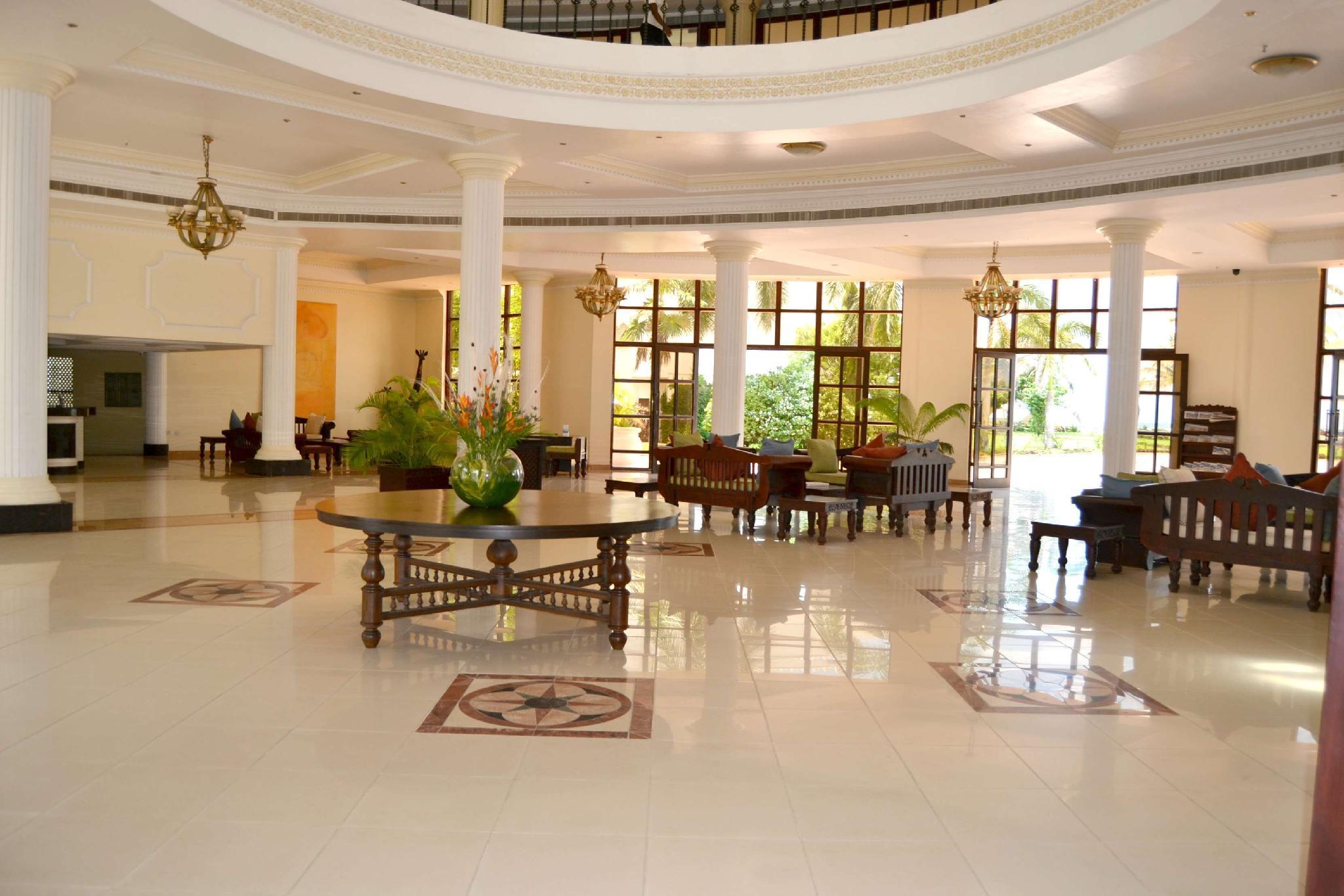 Hotel Golden Tulip Daressalam Exterior foto