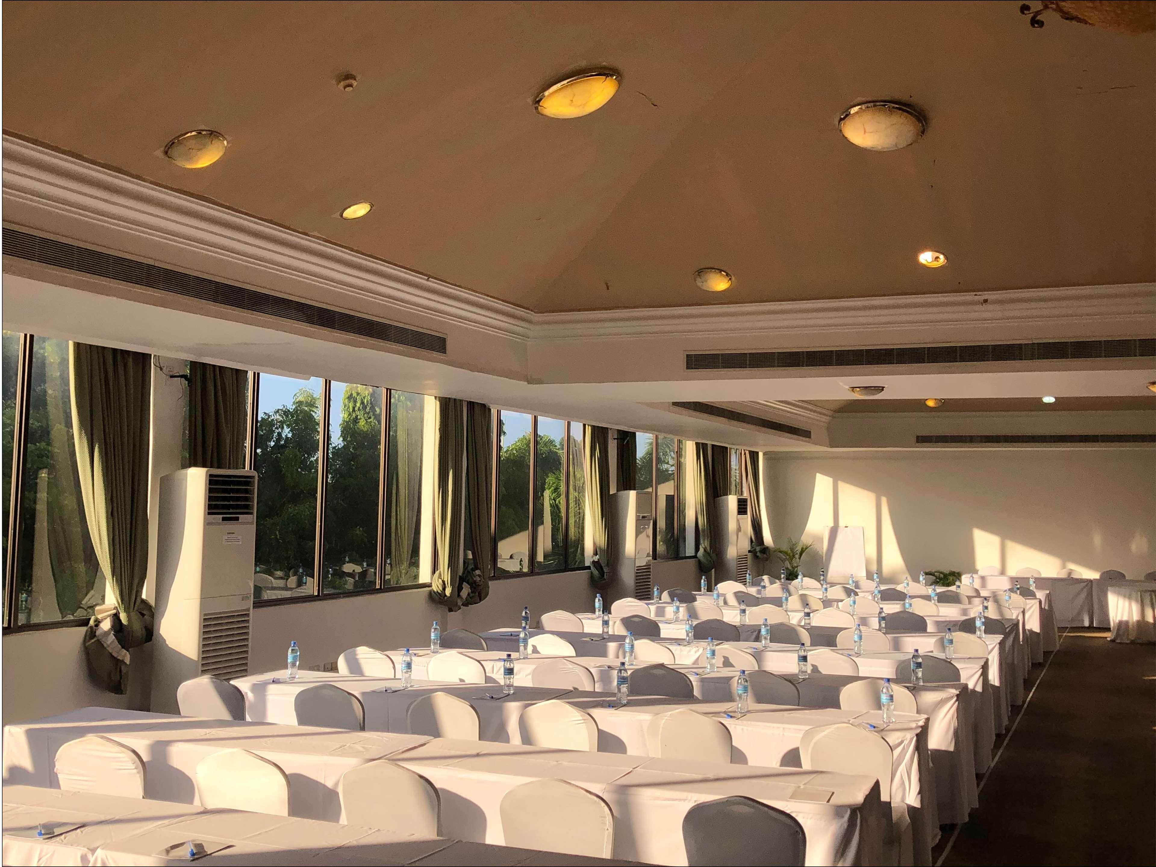 Hotel Golden Tulip Daressalam Exterior foto
