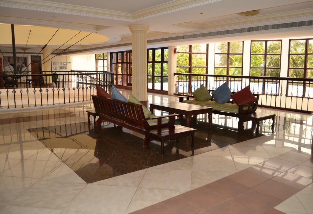 Hotel Golden Tulip Daressalam Exterior foto