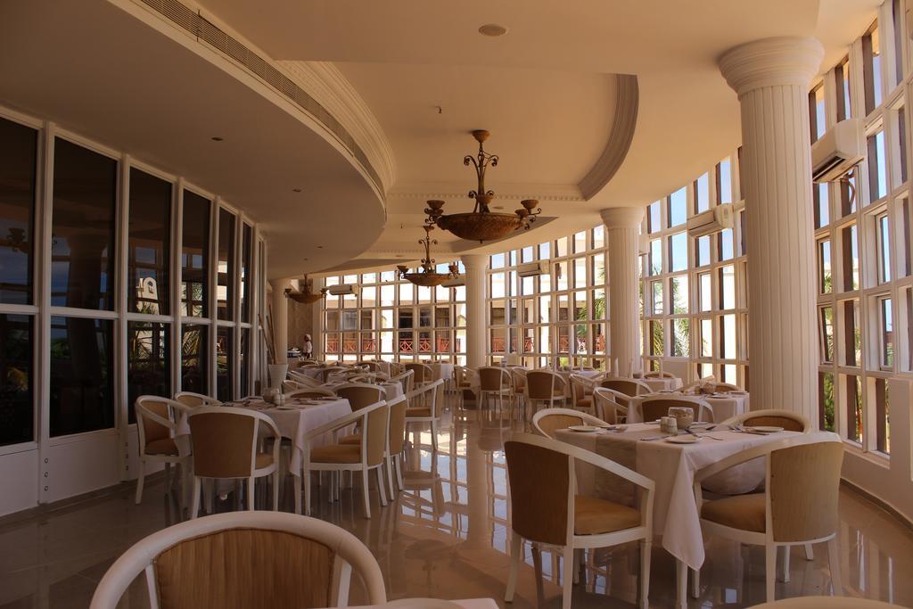 Hotel Golden Tulip Daressalam Exterior foto