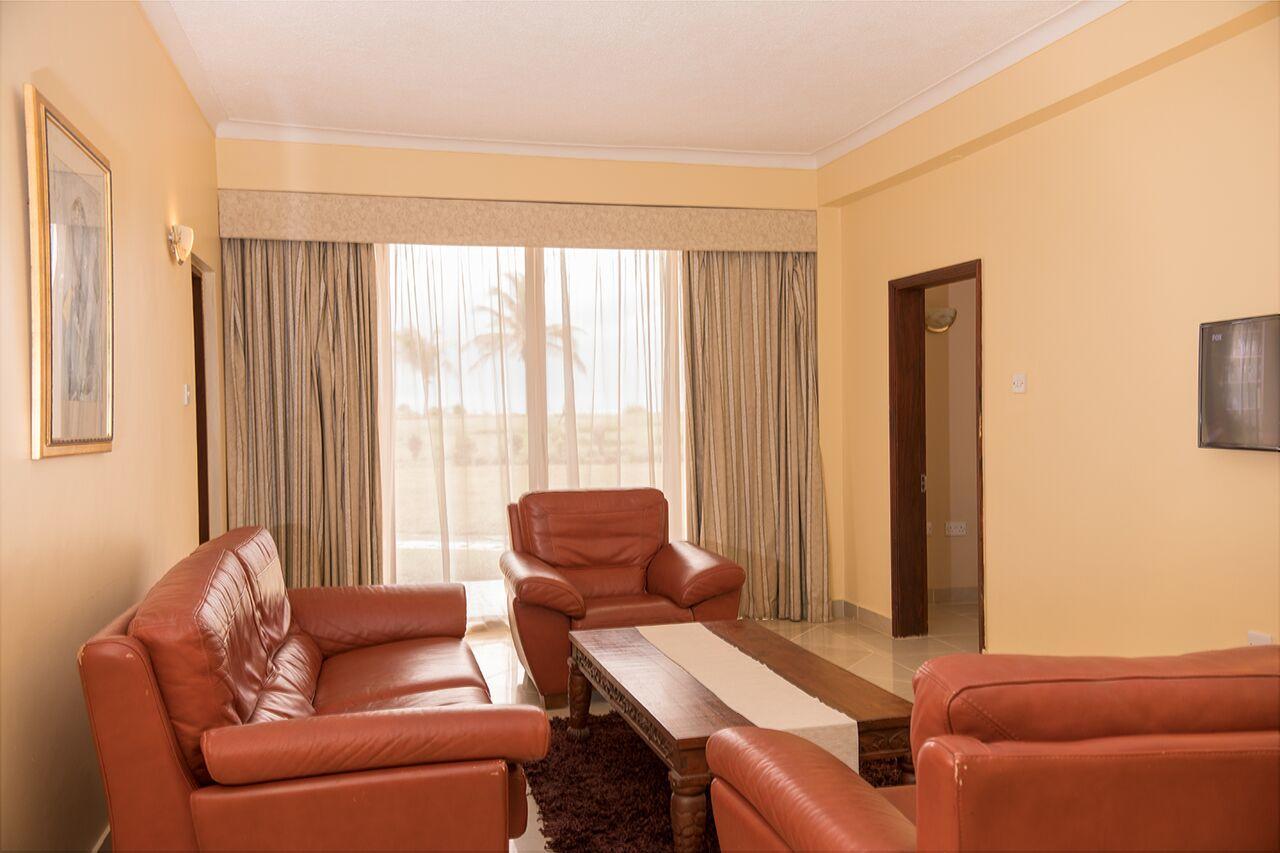 Hotel Golden Tulip Daressalam Exterior foto