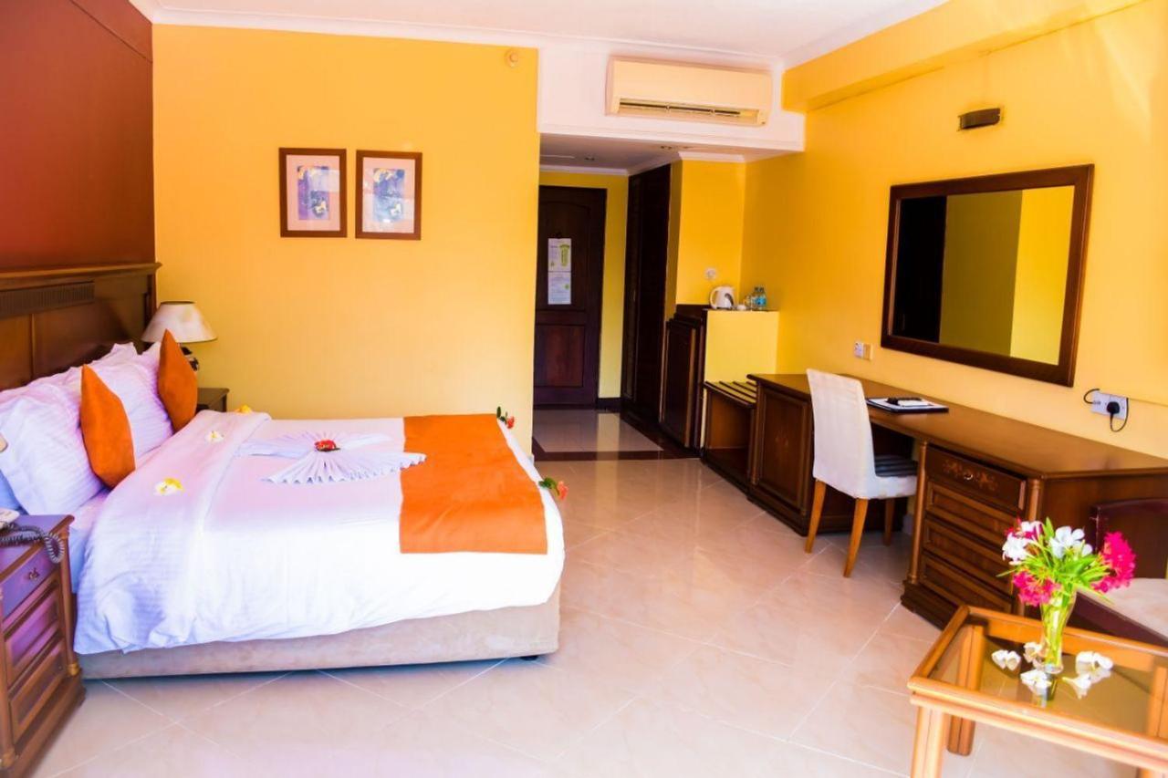Hotel Golden Tulip Daressalam Exterior foto